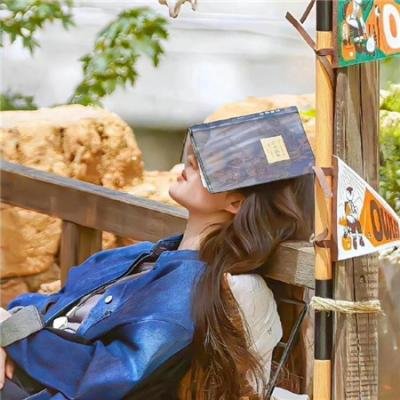 怪胎、先知和女巫的新圣餐